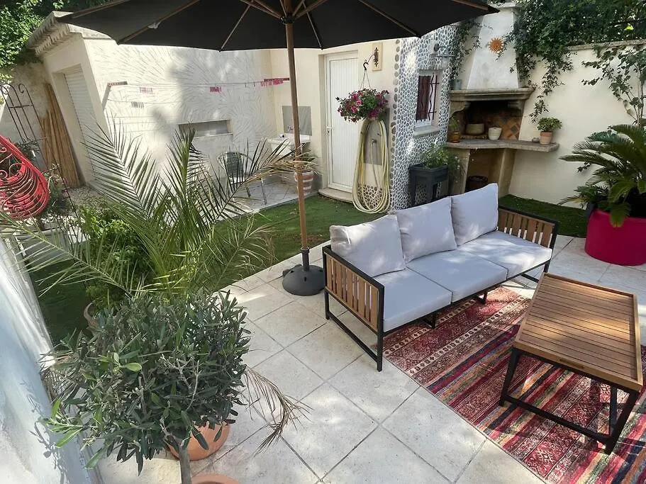 Maison De Charme Avec Piscine En Ville Avignon 0*,  France