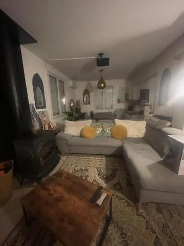 Holiday home Maison De Charme Avec Piscine En Ville Avignon France